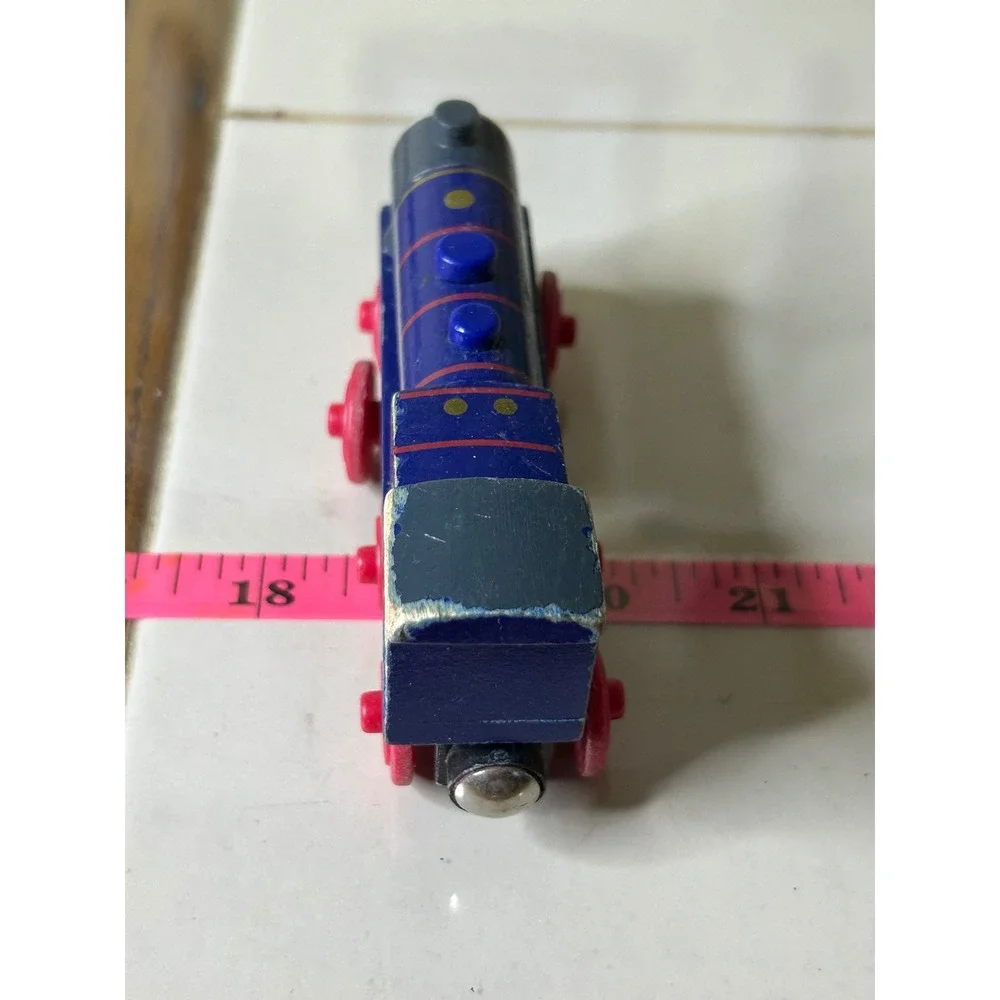 Thomas & Friends Wooden Railway Hank Blue Magnetic Train Engine Toy